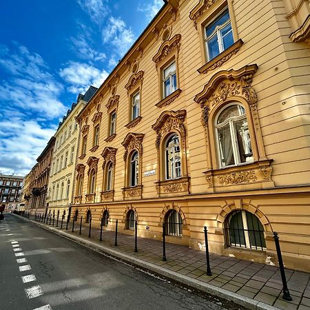 Harmony Aparthotel Krasków Exterior foto